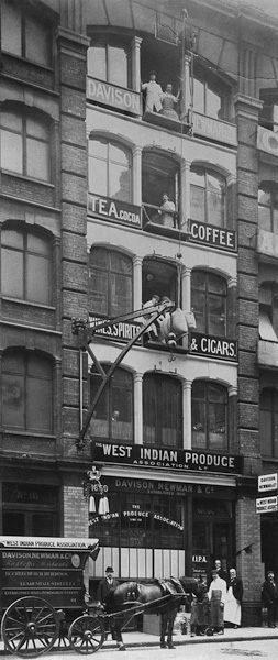 Davison Newman & co, Creechurch Lane, London c.1920 (b/w photo)  od English Photographer