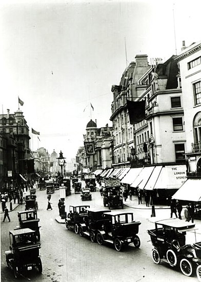 Regent Street, 1910s od English Photographer