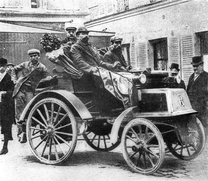 A Panhard-Levassor car winning the first prize, 1891 (b/w photo)  od French Photographer