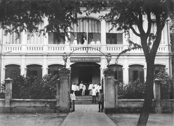 Bank of Indochina at Saigon, c.1900 (b/w photo)  od French Photographer
