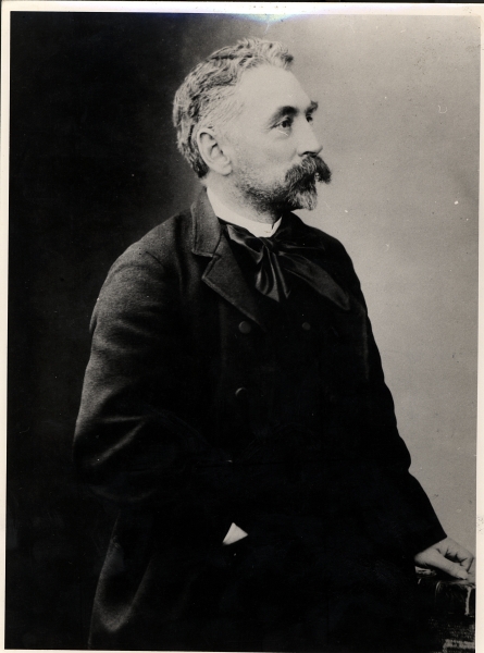Stephane Mallarme (1842-98) (b/w photo)  od French Photographer