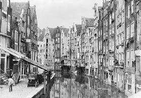 Achterburgwal, Amsterdam, early 20th century (b/w photo) 
