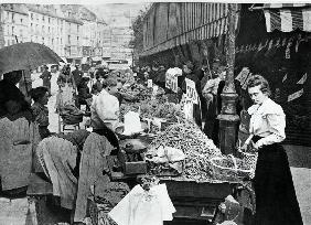 The Street merchant in the rue Mouffetard, Paris, 1896 (b/w photo) 