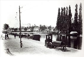 Tractor towing a boat at Dijon, 1894-5 (b/w photo) 