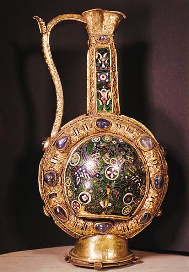 Water jug presented to Charlemagne (742-814) od Harun al-Rashid