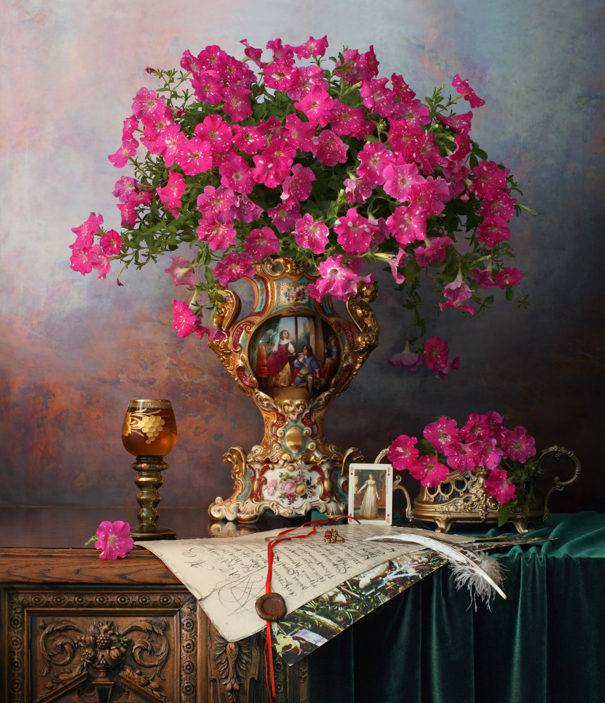 Still life with flowers in a French vase od Andrey Morozov