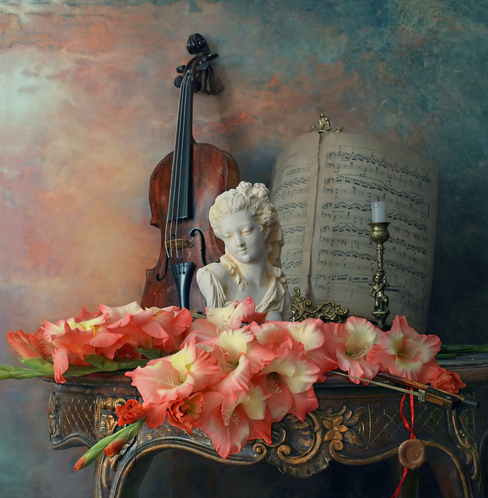 Still life with violin and flowers od Andrey Morozov