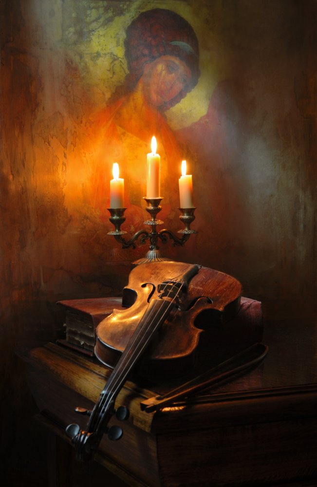 Still life with violin and angel od Andrey Morozov