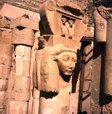 Capital depicting Hathor from the shrine of the goddess in the terraced temple of Queen Hatshepsut, od Anonymous