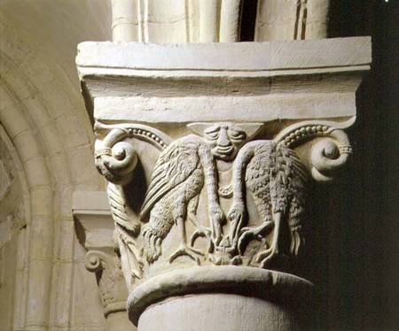 Column capital bearing symmetrically arranged storksfrom the hemicycle choir od Anonymous