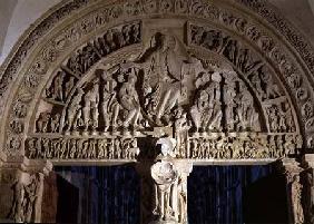 Central nave portal of the narthextympanum depicting Christ Enthroned