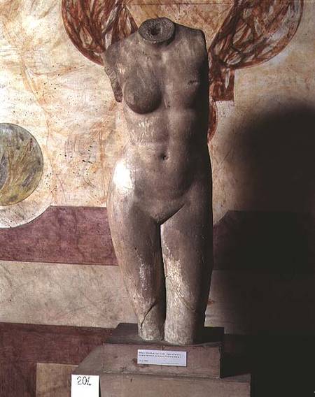 Torso of Aphrodite, Roman copy of the Greek original by Praxiteles od Anonymus