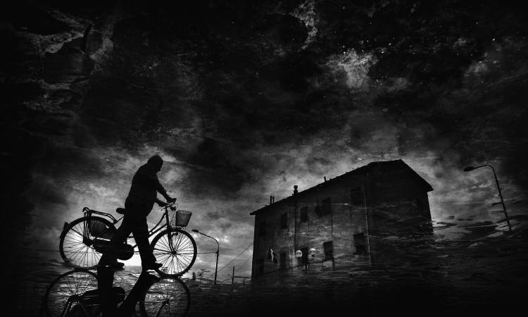 Tired of pedaling... od Antonio Grambone