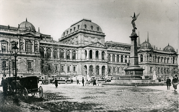 The University of Vienna and the Liebenberg Monument (b/w photo)  od Austrian School