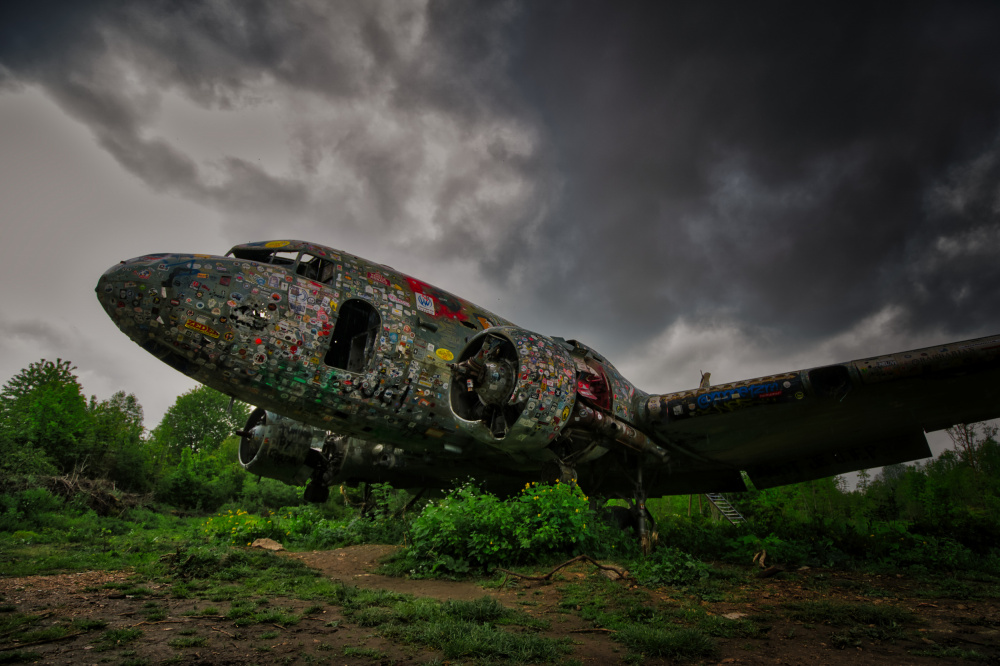 abandoned airplane od Boštjan Hribar