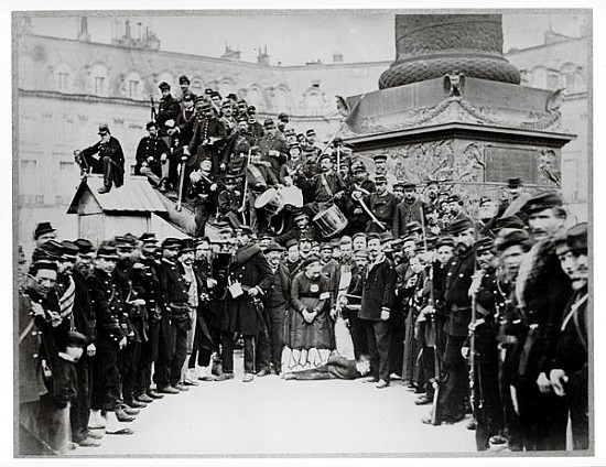 Federes before the Vendome Column during the Commune od Bruno Braquehais