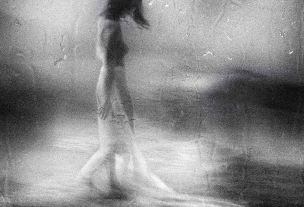 ...I met her sadly, in the lonely falling rain... od Charlaine Gerber