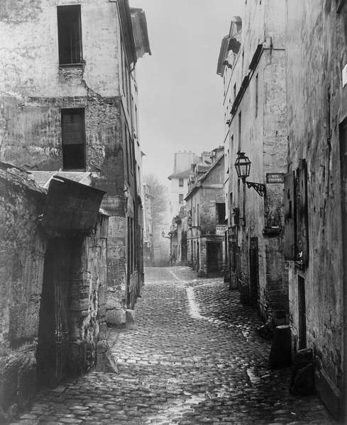 Rue Traversine, from rue d''Arras, Paris, between 1858-78 (b/w photo)  od Charles Marville
