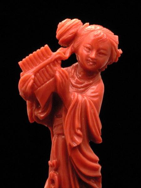 Statuette of a maiden with a piped musical instrument od Chinese School