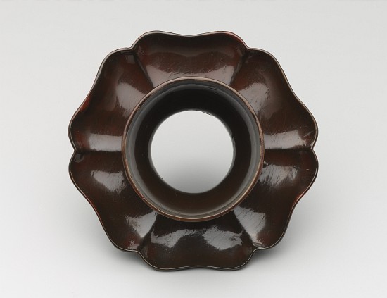 Tea Bowl Stand, Southern Song Dynasty od Chinese School