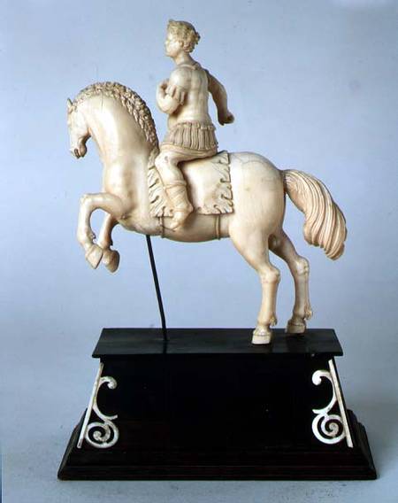 Emperor on horseback, sculpture od Cristof  Angermair