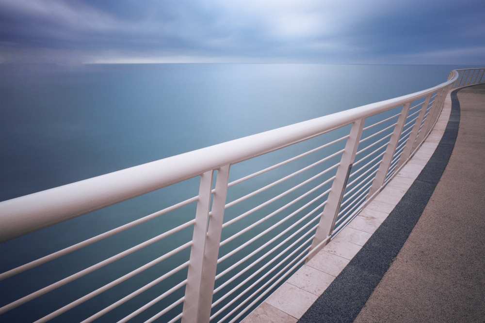 Handrail Above Sea od Damiano Serra