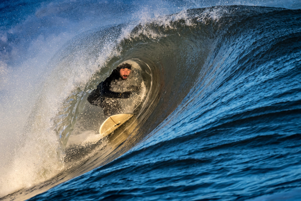 Surfing at New Jersey Beach od David Wang
