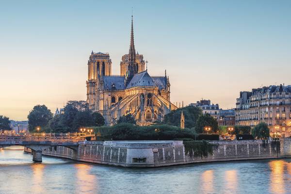 Notre-Dame Cathedral od emmanuel charlat