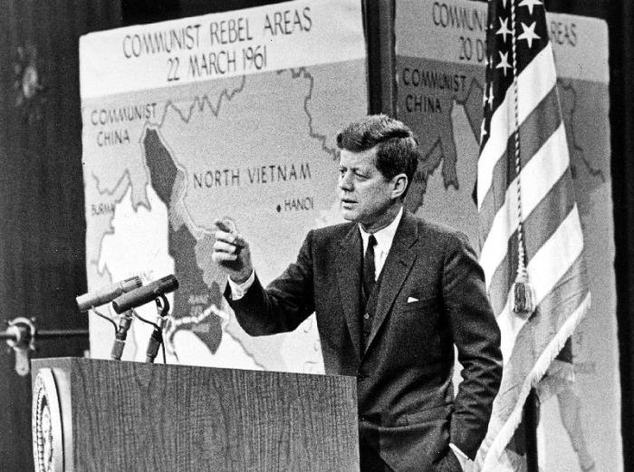 From the start of his administration, American President John Kennedy has held press conferences abo od English Photographer, (20th century)