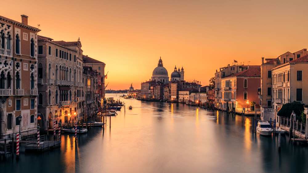 Dawn on Venice od Eric Zhang