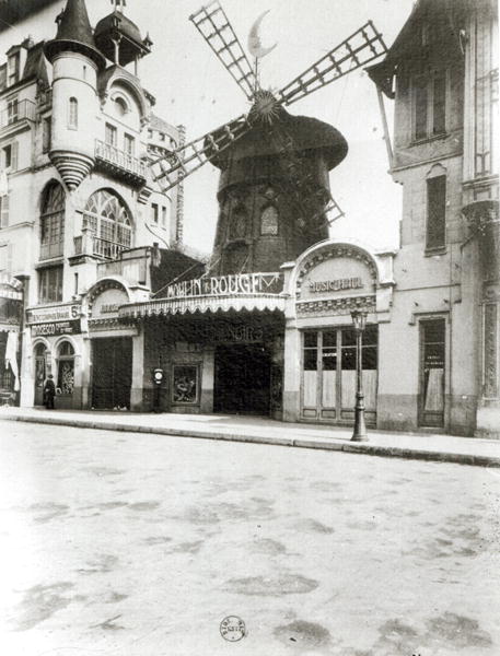 The Moulin Rouge in Paris, 1921 (b/w photo)  od Eugene Atget