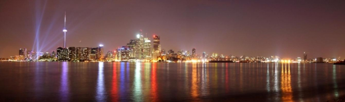 Toronto Skyline by night od Fabian Schneider