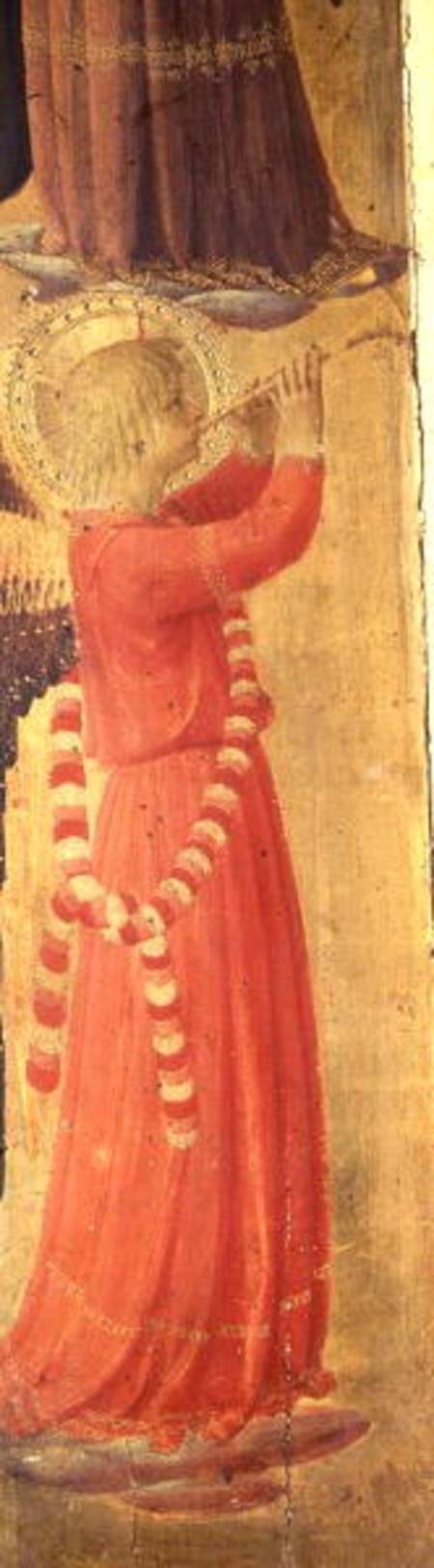 Angel Playing a Pipe, from the Linaiuoli Triptych od Fra Beato Angelico