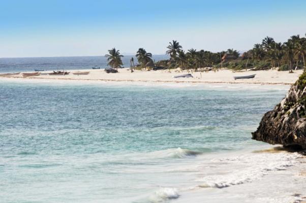 beach of tulum in yucatan od Franck Camhi