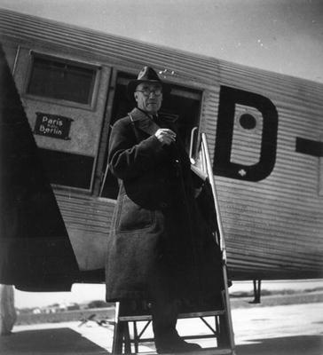 Andre Gide travelling in USSR, 1936 (b/w photo) od French Photographer, (20th century)