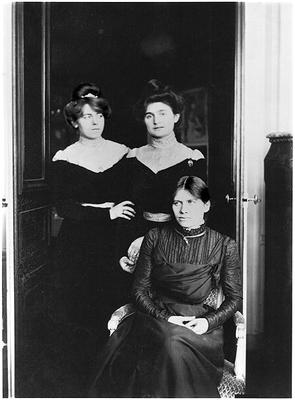 Portrait of three cousins, L-R: Jeannie Gobillard (1877-1970), Julie Manet (1878-1967), Paule Gobill od French Photographer, (20th century)