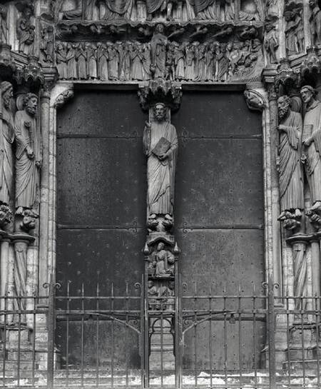 Beau Christ figure on the trumeau of the south portal od French School