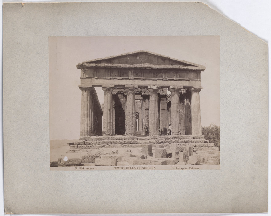 Agrigento: The temple of Concordia od Giuseppe Incorpora
