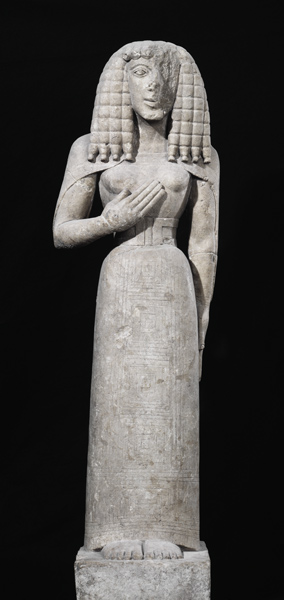 Female statue, known as the Auxerre Goddess od Grececke Umeni