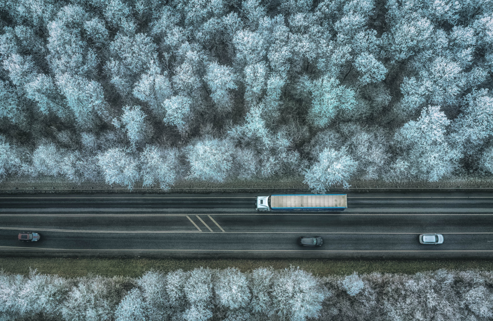 winter road od Guy Krier