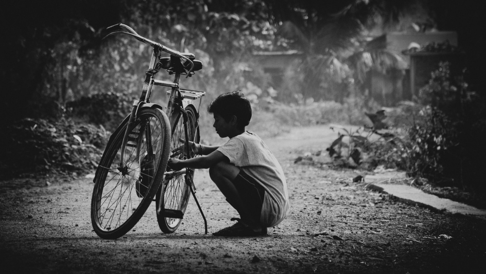 Bicycle Boy od Hemanta Swain
