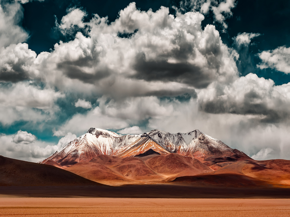 Mountains in the Salvador Dali Desert - Bolivia od Hernan Calderon Velasco