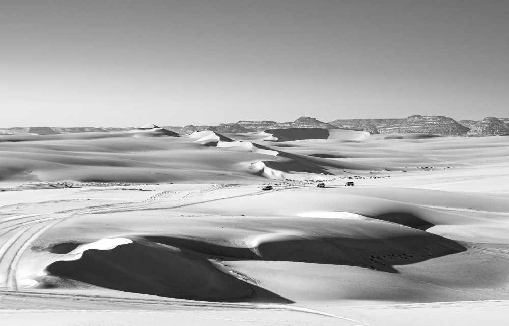 Western Desert od Hesham Ragab