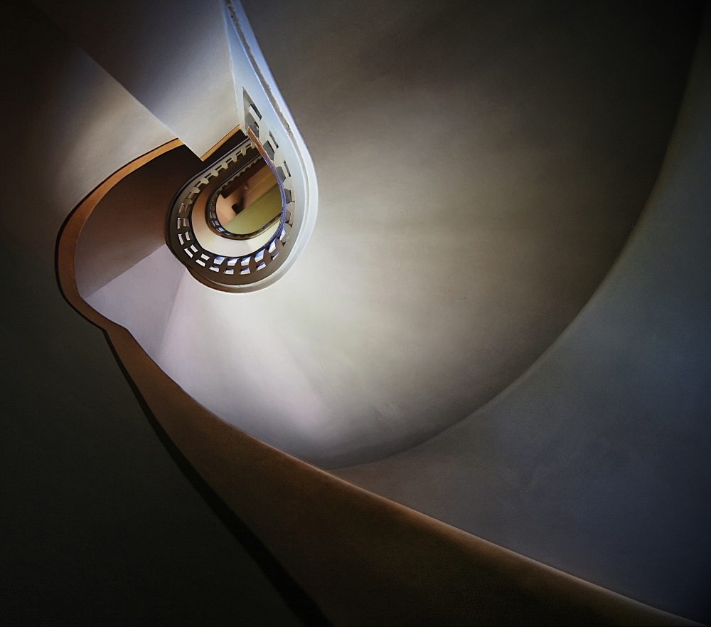 the Stairs of Nautilus od Holger Droste