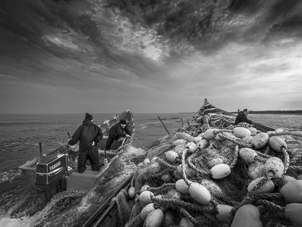 Fishermen go to the storm. od Hosein.Riahi