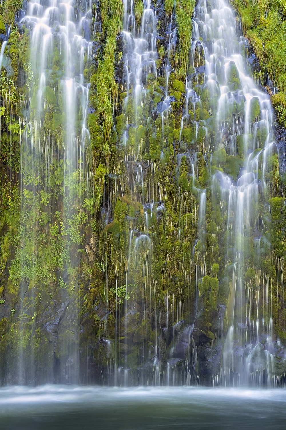 Mossbrae Falls od Hua Zhu