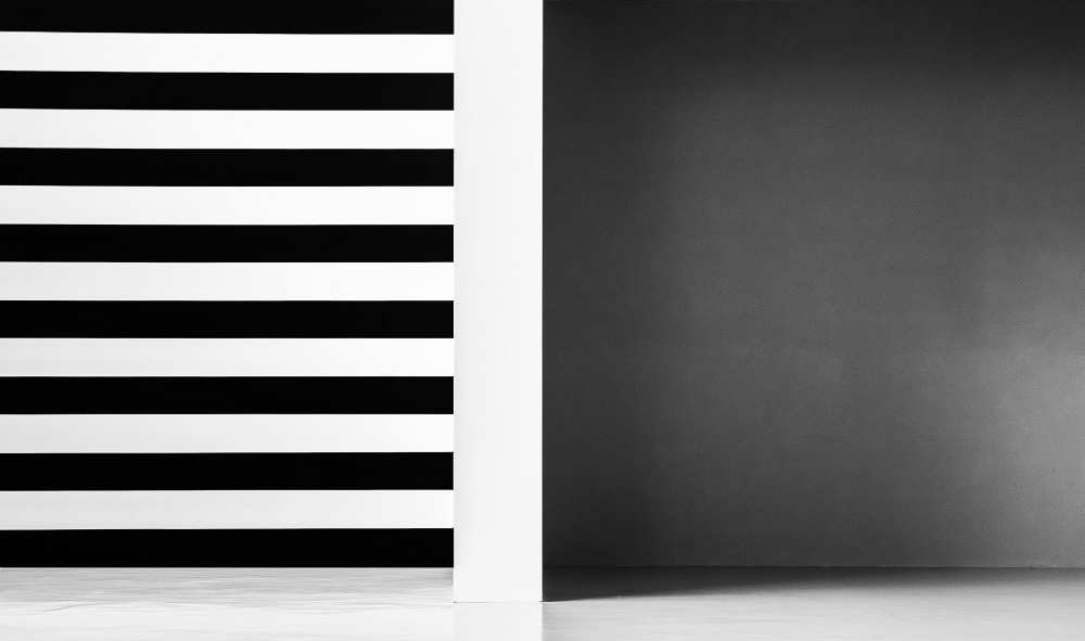 Stripes and shadows od Inge Schuster