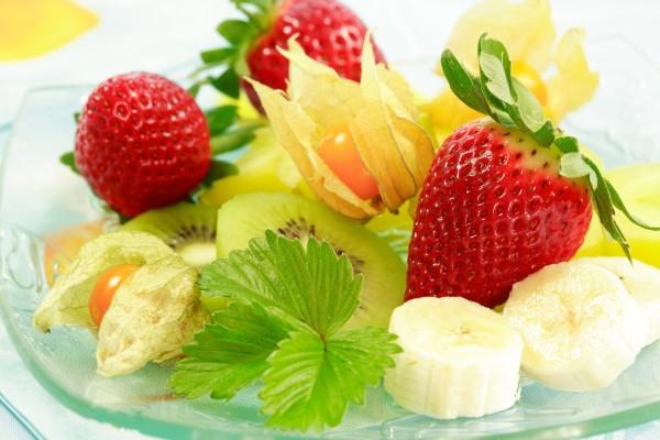 Fresh fruits as dessert od Ingrid Balabanova