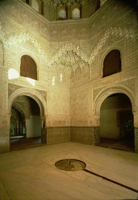 The Room of the Two Sisters (Sala de las Dos Hermanas) 14th century (photo) od Islamic School, (14th century)