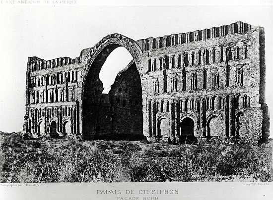 The Palace of Ctesiphon, from ''L''Art Antique de la Perse'' Marcel Dieulafoy, published 1884-85 od Jeanne Dieulafoy
